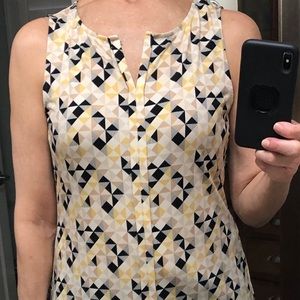 White House Black Market Top, Size Medium, EEEUC